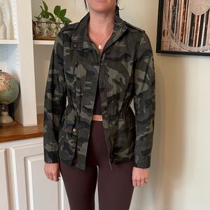 Love Tree Green Camouflage Utility Jacket